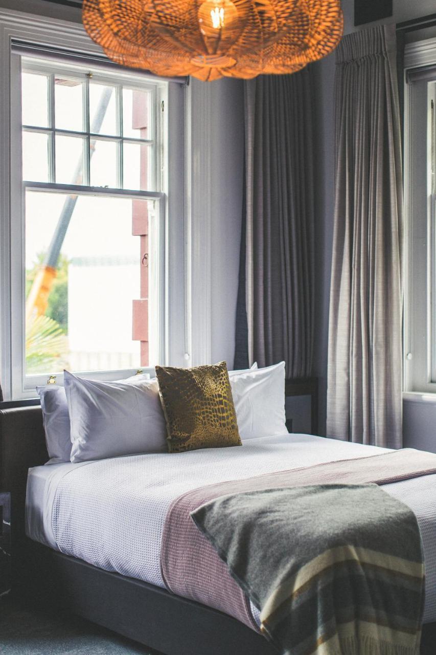 Clarence Boutique Hotel Tauranga Esterno foto