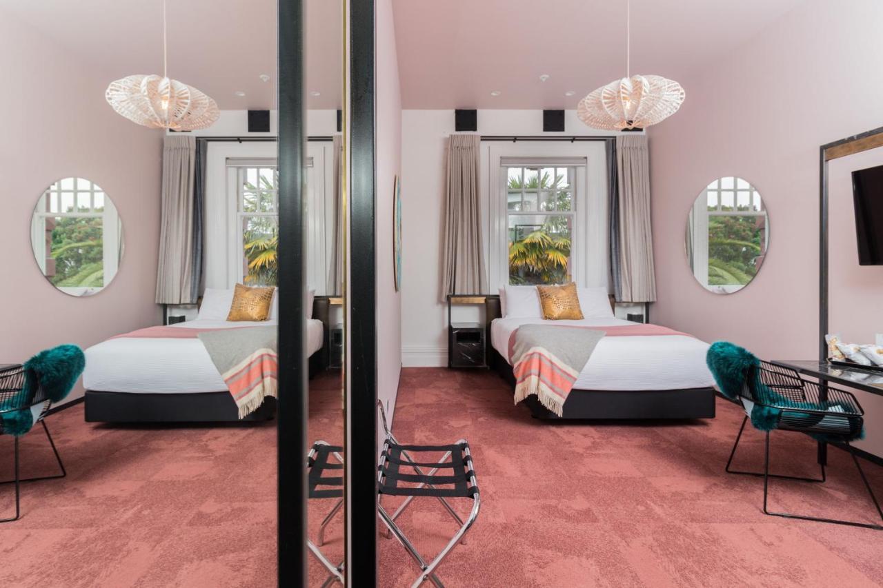 Clarence Boutique Hotel Tauranga Esterno foto